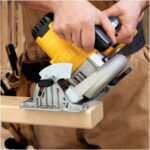 DEWALT 20V MAX Circular Saw, Cordless Sidewinder Style Portable, 6-1/2-Inch Blad... - Image 9